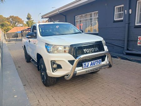 2016-Toyota-Hilux-24-GD-6-SRX-4x4-Single-Cab_2