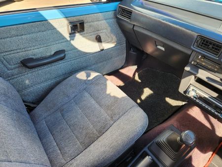 1986-Toyota-Corolla-16-GL_10