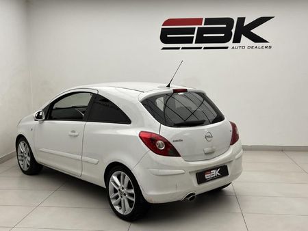 2008-Opel-Corsa-14-Sport-3-dr_3