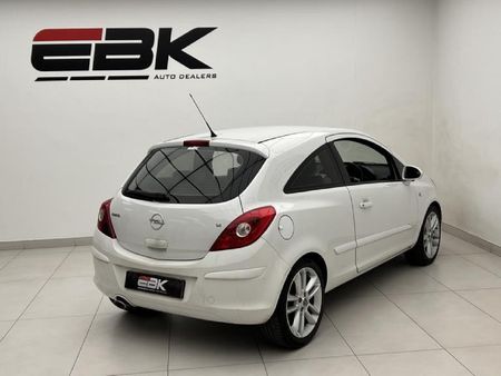 2008-Opel-Corsa-14-Sport-3-dr_5