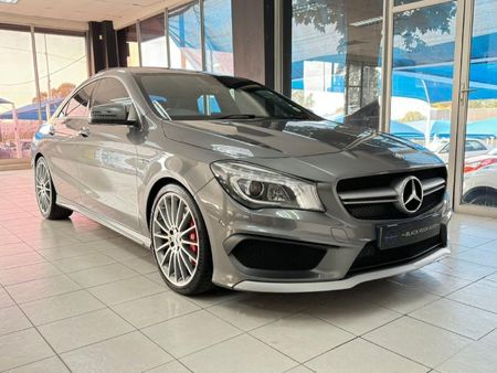 2014-Mercedes-AMG-CLA-45-AMG_0