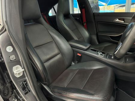 2014-Mercedes-AMG-CLA-45-AMG_8