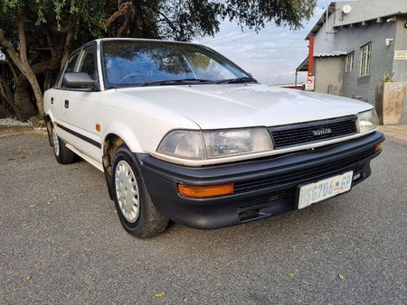 1992-Toyota-Corolla-16-GL_1