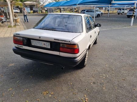 1992-Toyota-Corolla-16-GL_3