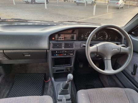 1992-Toyota-Corolla-16-GL_8