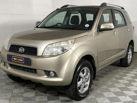 2010-Daihatsu-Terios-4x4_0