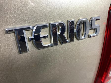 2010-Daihatsu-Terios-4x4_11