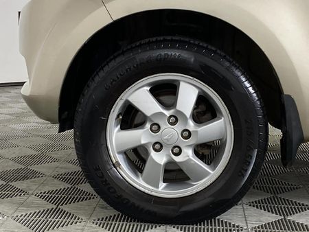 2010-Daihatsu-Terios-4x4_4