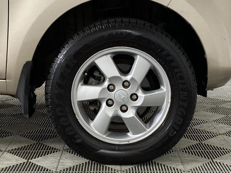 2010-Daihatsu-Terios-4x4_5