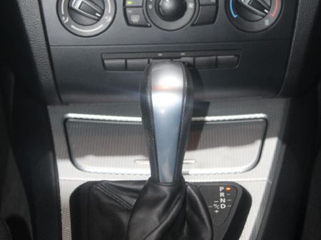 2014-BMW-1-Series-120i-Convertible-M-Sport_12
