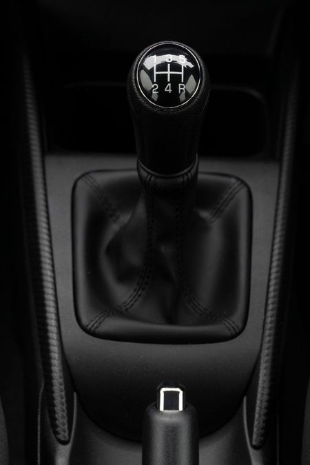2024-Suzuki-Fronx-15-GL_13