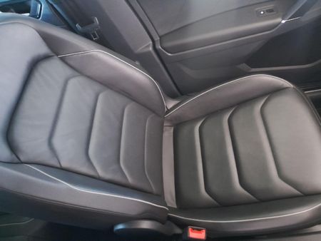 2018-Volkswagen-Tiguan-20-TDI-Highline-4Motion-Auto_10