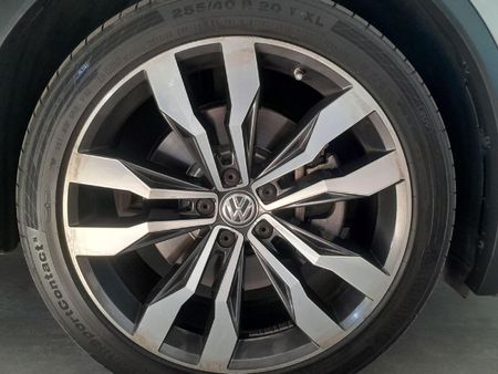 2018-Volkswagen-Tiguan-20-TDI-Highline-4Motion-Auto_18