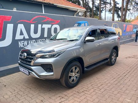 2021-Toyota-Fortuner-24-GD-6-Raised-Body-Auto_0