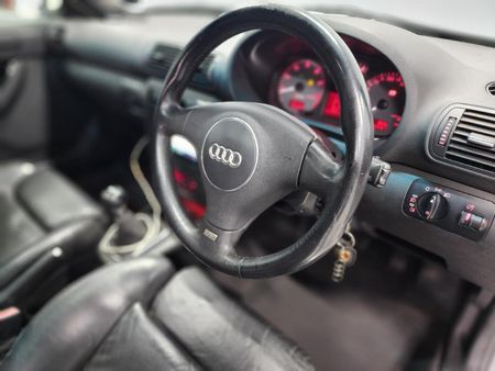 2002-Audi-S3-3-dr-quattro_12