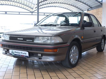 1990-Toyota-Corolla-16-GLi-Twin-Cam-Exec_3