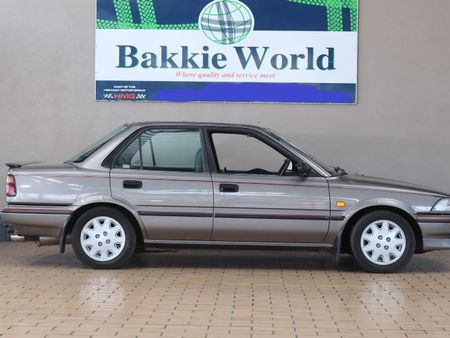 1990-Toyota-Corolla-16-GLi-Twin-Cam-Exec_4