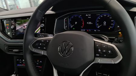 2025-Volkswagen-Polo-10-TSI-R-Line-Auto_17