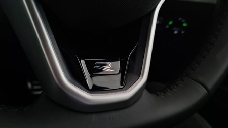 2025-Volkswagen-Polo-10-TSI-R-Line-Auto_3