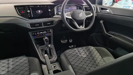 2025-Volkswagen-Polo-10-TSI-R-Line-Auto_6