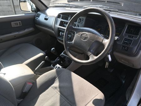 2003-Toyota-Condor-3000D-4x4-TX_11