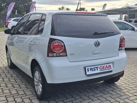 2015-Volkswagen-Polo-Vivo-14-Trendline-Auto-5-dr_13