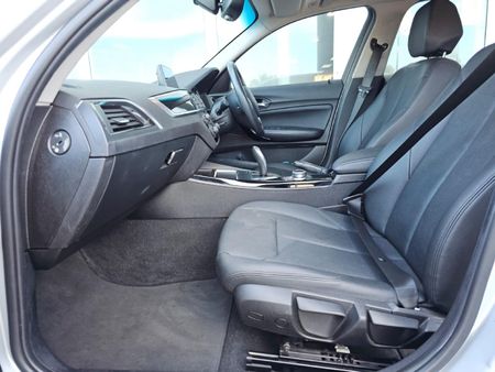 2018-BMW-1-Series-118i-5-dr-Auto_5