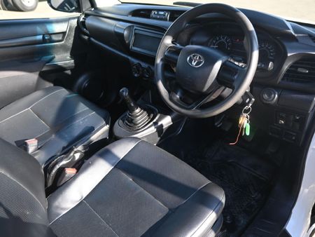 2016-Toyota-Hilux-20-VVTi-S-Single-Cab_4