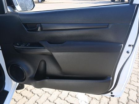 2016-Toyota-Hilux-20-VVTi-S-Single-Cab_5