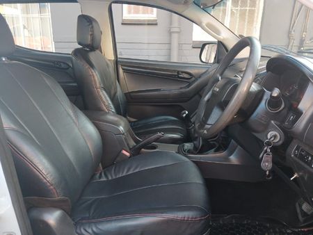 2018-Isuzu-KB-250-D-Teq-HO-LE-Double-Cab_8