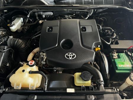2017-Toyota-Hilux-24-GD-6-Raised-Body-SRX-Extended-Cab_9
