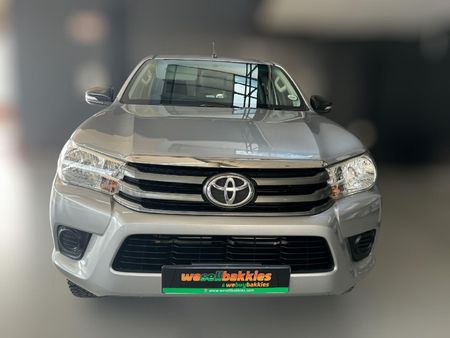2017-Toyota-Hilux-24-GD-6-Raised-Body-SRX-Extended-Cab_1