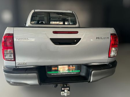 2017-Toyota-Hilux-24-GD-6-Raised-Body-SRX-Extended-Cab_4