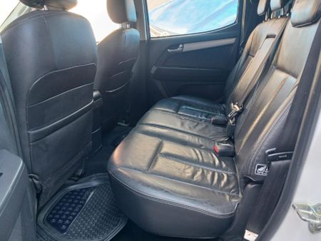 2017-Isuzu-KB-300-D-Teq-LX-4x4-Double-Cab_11