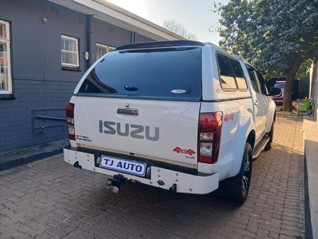 2017-Isuzu-KB-300-D-Teq-LX-4x4-Double-Cab_3