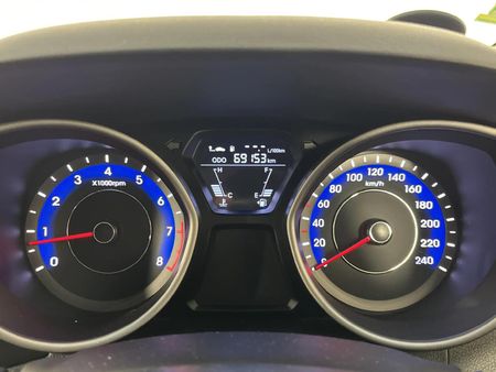 2013-Hyundai-Elantra-16-GLS-Premium_2