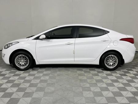 2013-Hyundai-Elantra-16-GLS-Premium_7