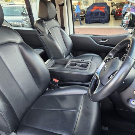 2023-Hyundai-Staria-22d-Executive-Auto_23