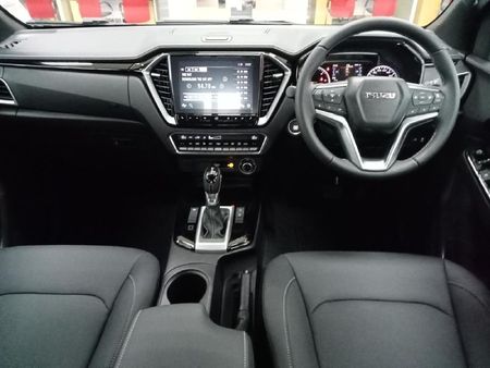 2024-Isuzu-D-Max-30-DDI-V-Cross-HR-4x4-Auto-Double-Cab_7