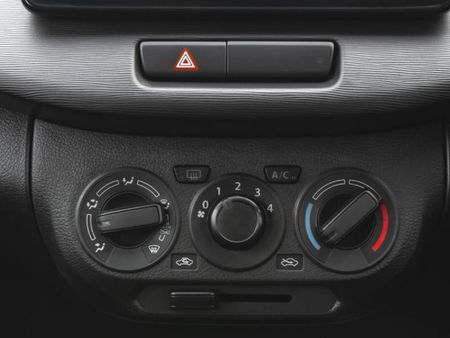 2025-Suzuki-Ertiga-15-GA_5