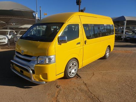 2015-Toyota-Quantum-25-D-4D-Sesfikile-16-seat_0