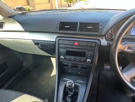 2008-Audi-A4-20_10