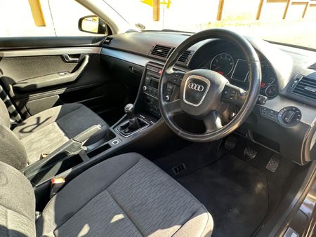 2008-Audi-A4-20_11