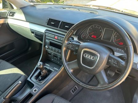 2008-Audi-A4-20_8