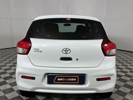 2023-Toyota-Vitz-10_15