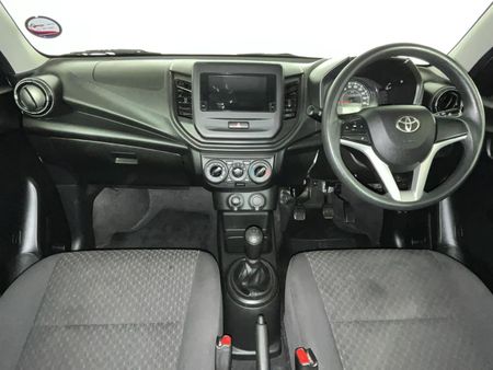 2023-Toyota-Vitz-10_1