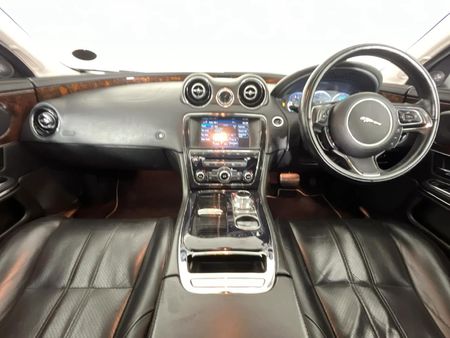 2013-Jaguar-XJ-30-SC-Premium-Luxury_1
