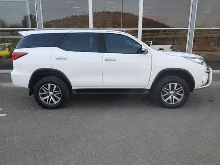 2018-Toyota-Fortuner-28-GD-6-4x4-Auto_1