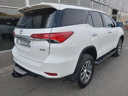 2018-Toyota-Fortuner-28-GD-6-4x4-Auto_2