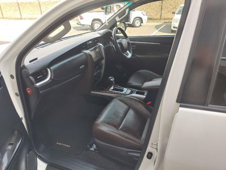 2018-Toyota-Fortuner-28-GD-6-4x4-Auto_5